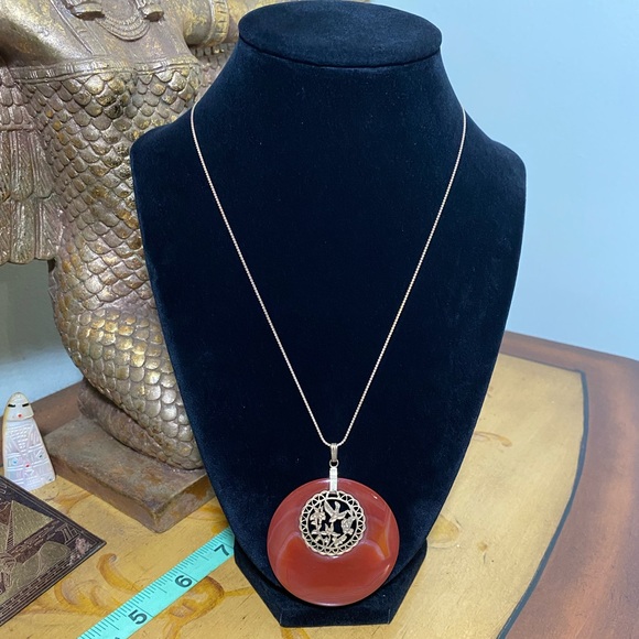 Vintage Pendant Necklace - Picture 5 of 9